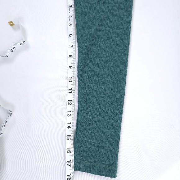 Anthropologie Willa Textured Crinkled V-Neck Top in Blue/Green XS - Picture 6 of 8
